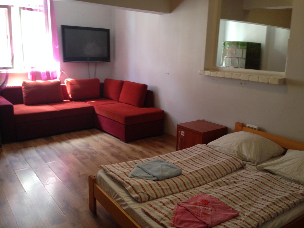 Frolic Goats Hostel Poznań Kültér fotó