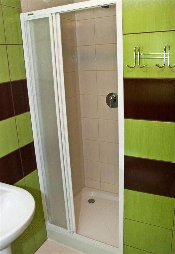 Frolic Goats Hostel Poznań Kültér fotó