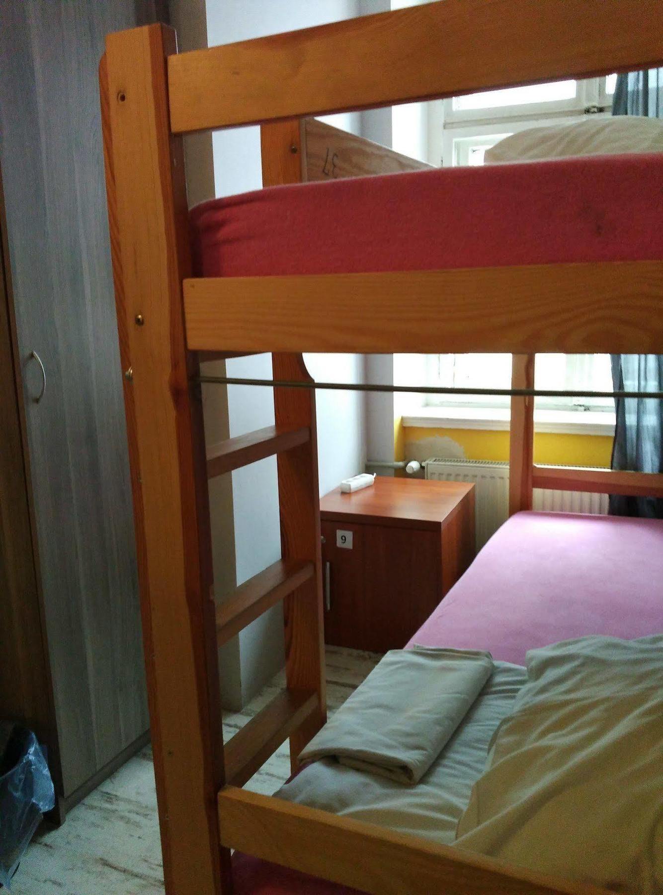 Frolic Goats Hostel Poznań Kültér fotó